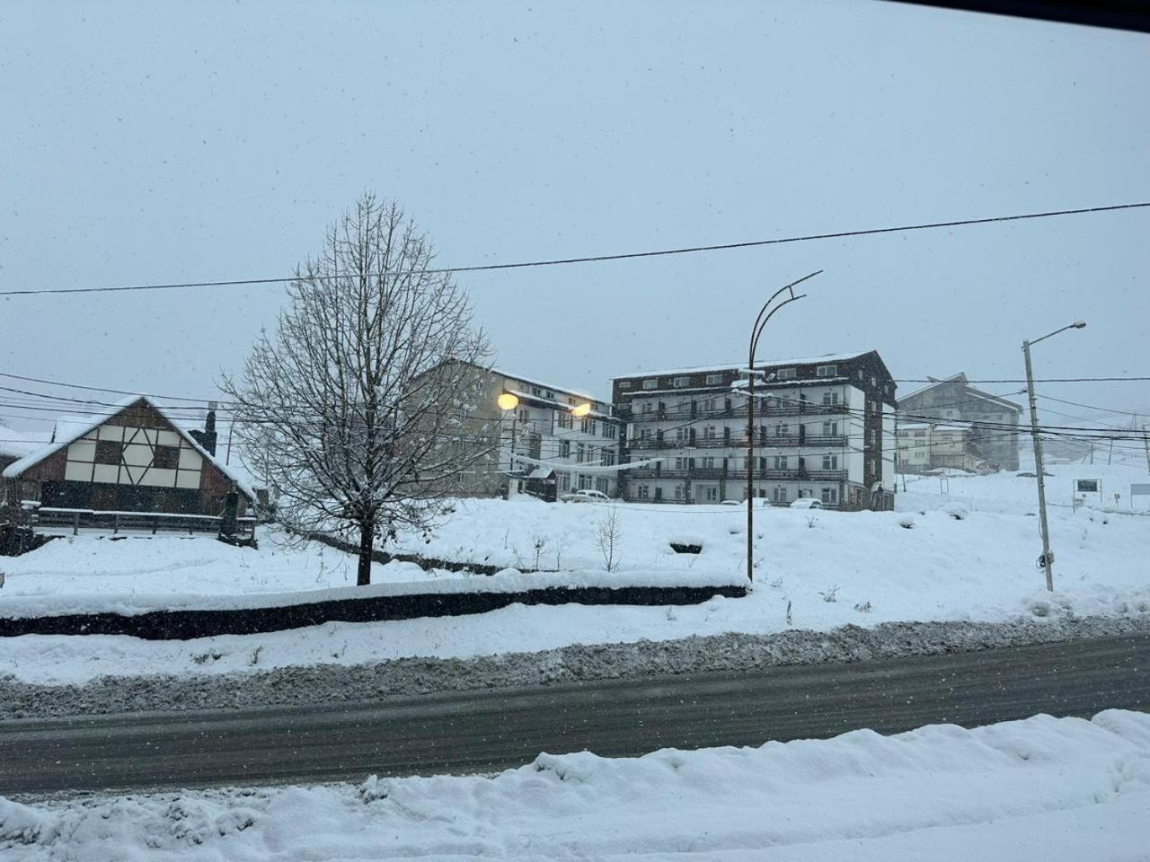 Hotel Qumli Гудаури Экстерьер фото