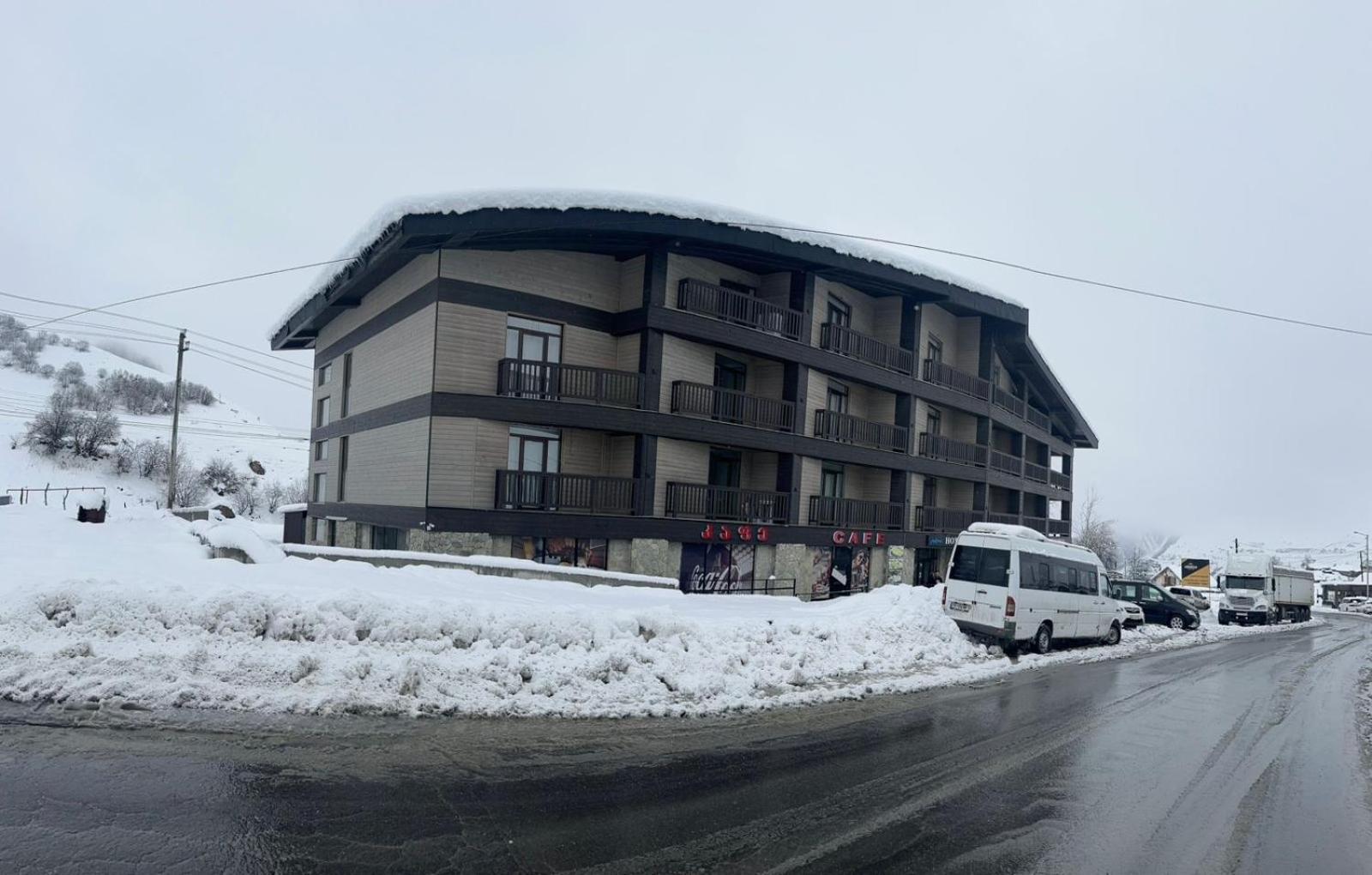Hotel Qumli Гудаури Экстерьер фото